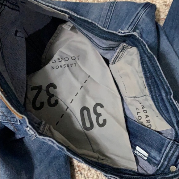 Jeans - Picture 2 of 3